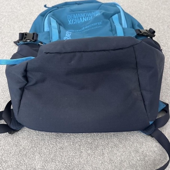 Patagonia Refugio 28L Backpack Blue Demandware XChange Laptop Outdoor Daypack - Picture 3 of 7